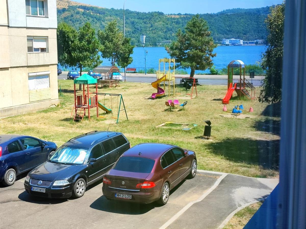 Deea Apartment โอร์โชวา ภายนอก รูปภาพ